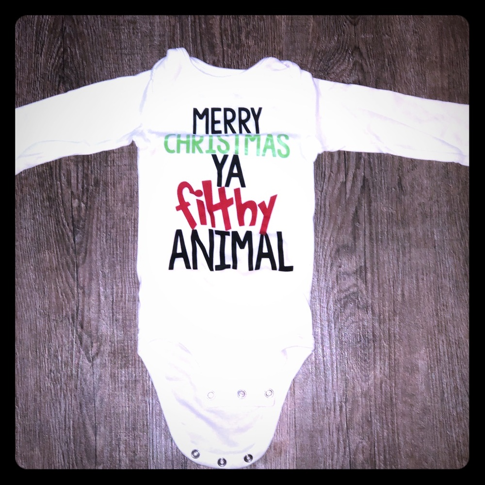 🎄 🎅🏼 ❄️ Home Alone Christmas Onsie: 9M - Picture 1 of 1